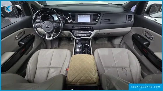KIA CARNIVAL 7-SEATER LIMOUSINE