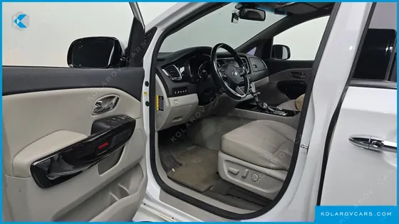 KIA CARNIVAL 7-SEATER LIMOUSINE
