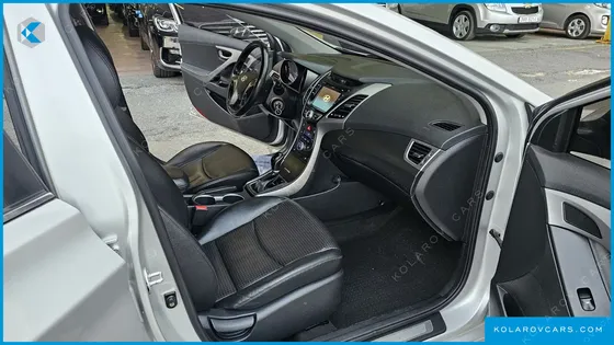 HYUNDAI ELANTRA (AVANTE) 1.6 VGT SMART