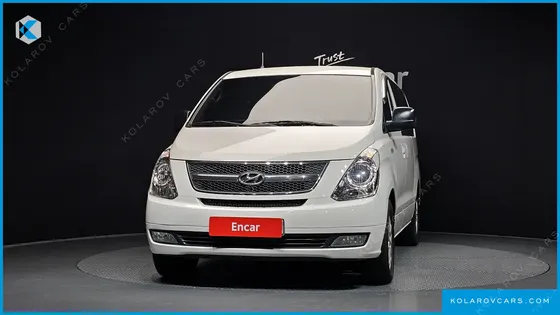 HYUNDAI STAREX 5-SEATER VAN