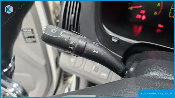 HYUNDAI STAREX 5-SEATER VAN