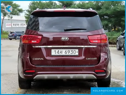 KIA CARNIVAL 7-SEATER LIMOUSINE