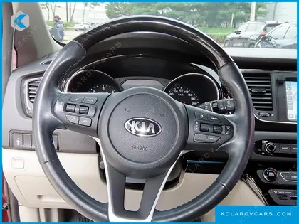 KIA CARNIVAL 7-SEATER LIMOUSINE