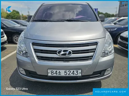 HYUNDAI STAREX 5-SEATER VAN