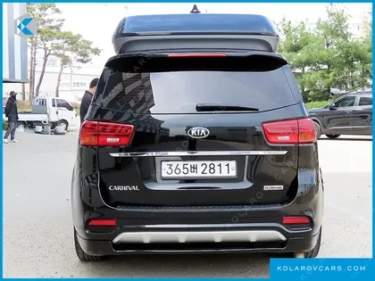 KIA CARNIVAL 9-SEATER HI-LIMOUSINE