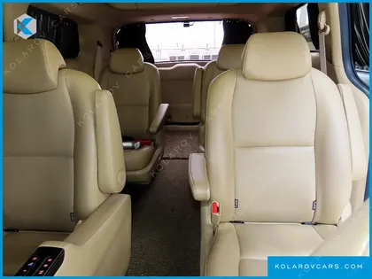 KIA CARNIVAL 9-SEATER HI-LIMOUSINE