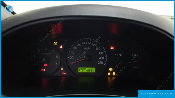 HYUNDAI STAREX 5-SEATER VAN