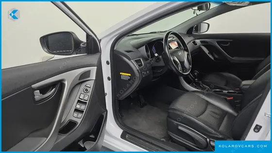 HYUNDAI ELANTRA (AVANTE) 1.6 GDI SMART