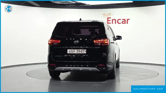 KIA CARNIVAL 9-SEATER PRSTIGE