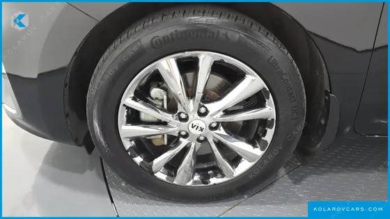 KIA CARNIVAL 9-SEATER PRSTIGE
