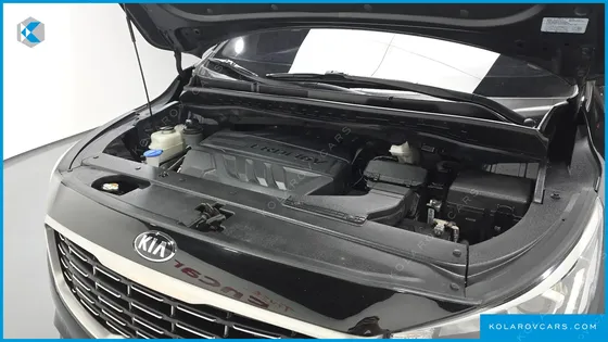 KIA CARNIVAL 9-SEATER PRSTIGE