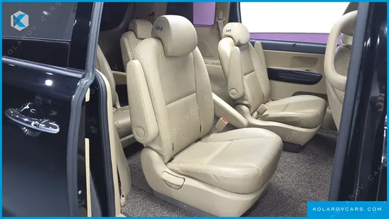 KIA CARNIVAL 9-SEATER PRSTIGE