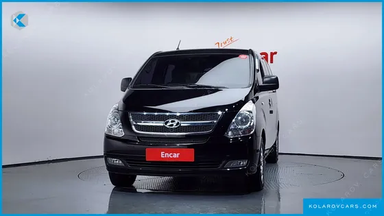 HYUNDAI STAREX 5-SEATER VAN