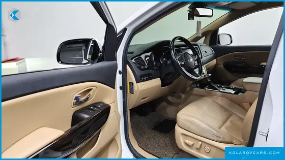 KIA CARNIVAL 9-SEATER PRSTIGE