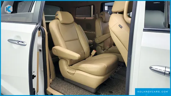 KIA CARNIVAL 9-SEATER PRSTIGE