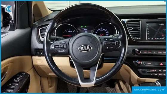 KIA CARNIVAL 9-SEATER PRSTIGE