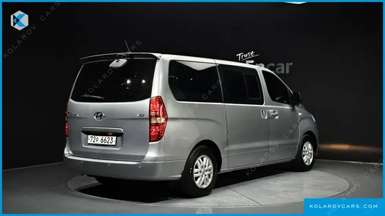 HYUNDAI STAREX 12-SEATER WAGON