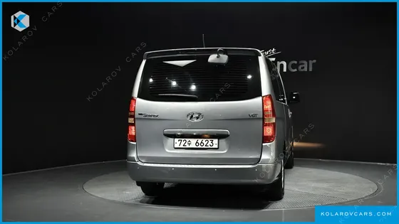 HYUNDAI STAREX 12-SEATER WAGON