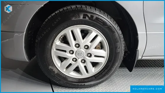 HYUNDAI STAREX 12-SEATER WAGON