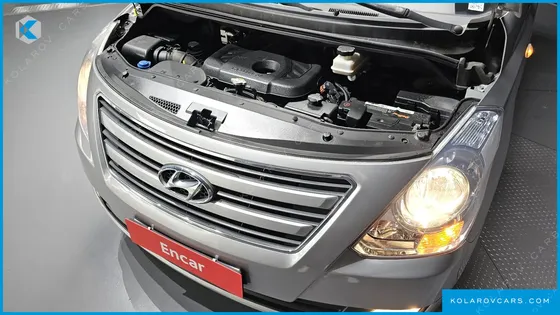 HYUNDAI STAREX 12-SEATER WAGON