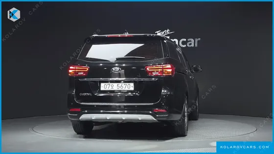 KIA CARNIVAL GASOLINE 9-SEATER NOBLESSE
