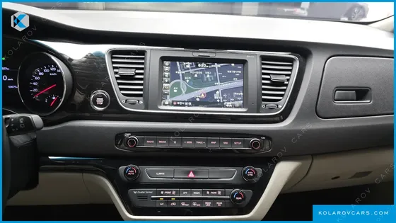 KIA CARNIVAL GASOLINE 9-SEATER NOBLESSE