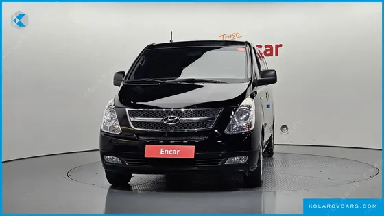 HYUNDAI STAREX 5-SEATER VAN
