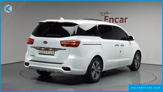 KIA CARNIVAL 9-SEATER LUXURY