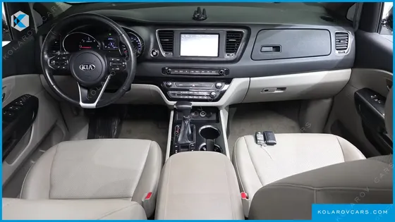 KIA CARNIVAL 9-SEATER LUXURY