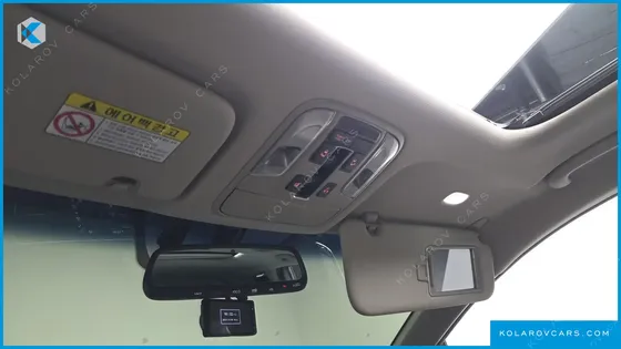 KIA CARNIVAL 9-SEATER LUXURY