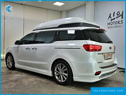 KIA CARNIVAL 9-SEATER HI-LIMOUSINE