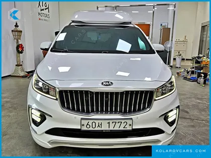 KIA CARNIVAL 9-SEATER HI-LIMOUSINE