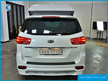 KIA CARNIVAL 9-SEATER HI-LIMOUSINE