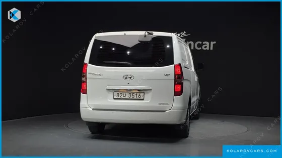 HYUNDAI STAREX 3-SEATER VAN