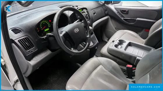 HYUNDAI STAREX 3-SEATER VAN