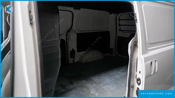 HYUNDAI STAREX 3-SEATER VAN