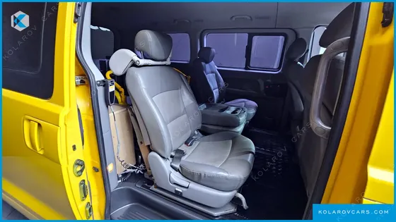 HYUNDAI STAREX WHEELCHAIR LIFT/SLOPE
