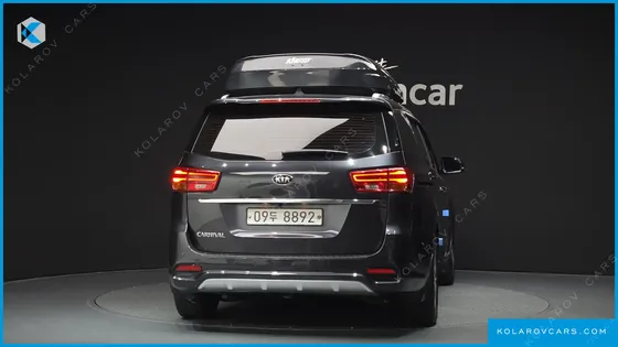 KIA CARNIVAL 9-SEATER PRSTIGE