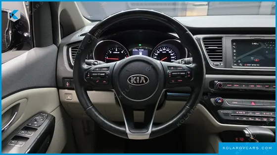 KIA CARNIVAL 9-SEATER PRSTIGE