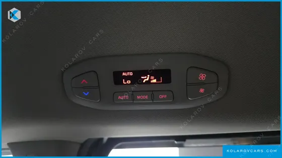 KIA CARNIVAL 9-SEATER PRSTIGE