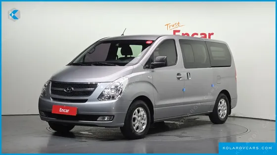 HYUNDAI STAREX 5-SEATER VAN