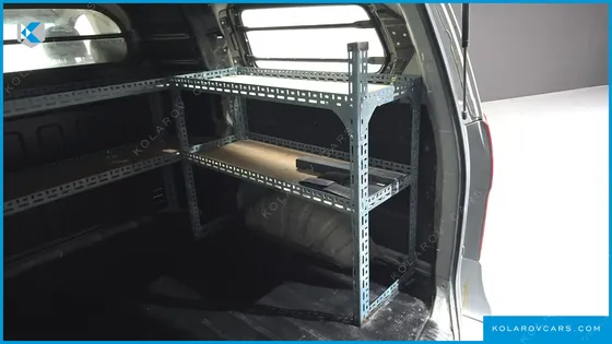 HYUNDAI STAREX 5-SEATER VAN