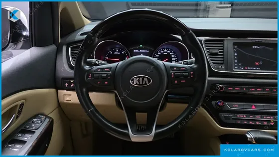 KIA CARNIVAL 9-SEATER NOBLESSE SPECIAL