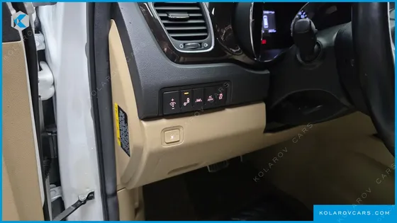 KIA CARNIVAL 9-SEATER NOBLESSE SPECIAL