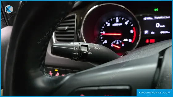 KIA CARNIVAL 9-SEATER NOBLESSE SPECIAL