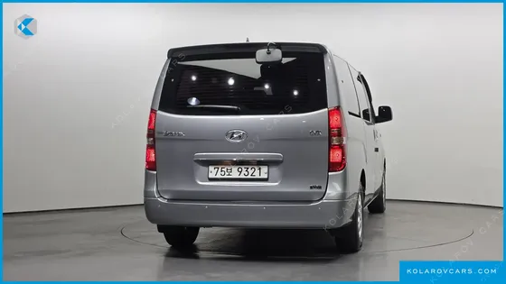 HYUNDAI STAREX 11-SEATER WAGON