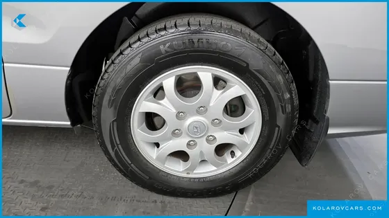 HYUNDAI STAREX 11-SEATER WAGON