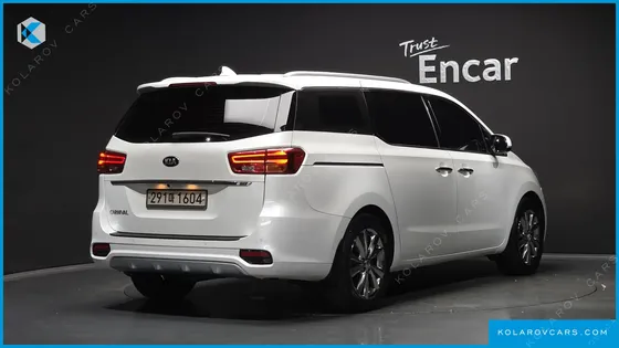 KIA CARNIVAL 9-SEATER NOBLESSE SPECIAL