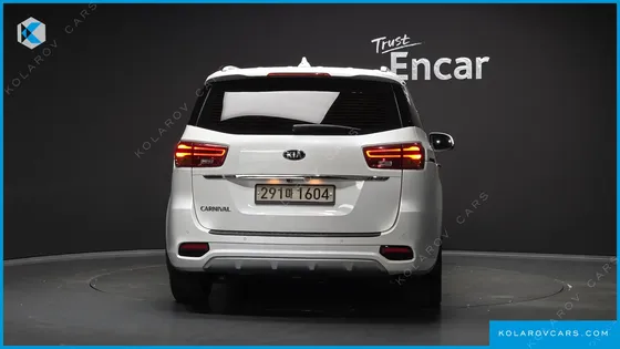 KIA CARNIVAL 9-SEATER NOBLESSE SPECIAL