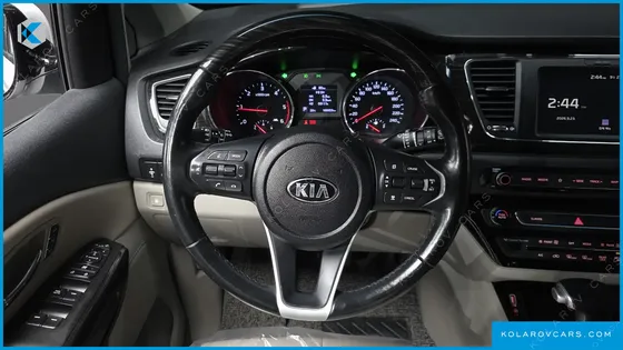 KIA CARNIVAL 9-SEATER NOBLESSE SPECIAL